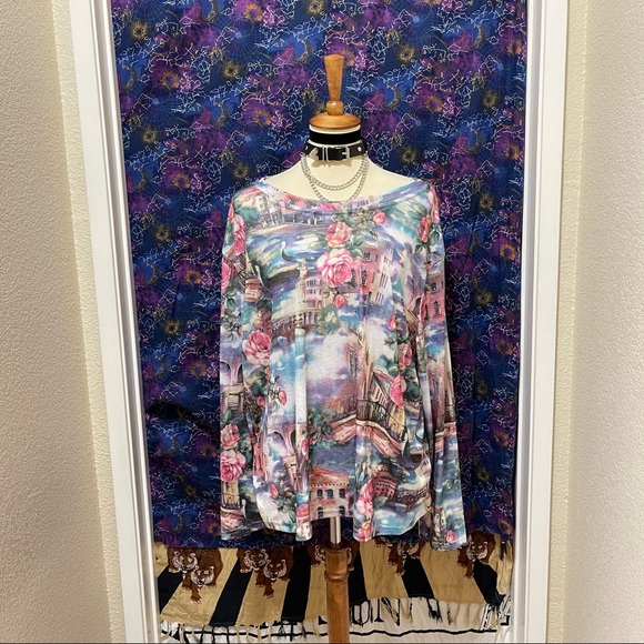 🌈 Lovely Vintage romantic roses top - Picture 2 of 11